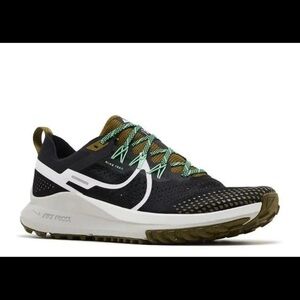 Black and Green Trail Running Shoes